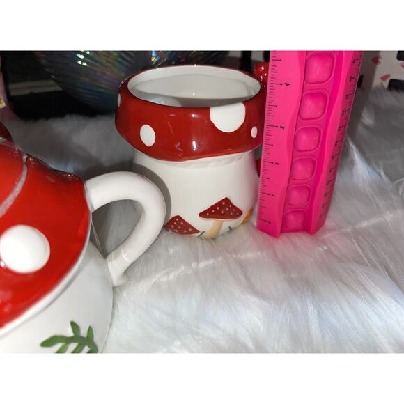 Potter’s Studio 3 Piece Enchanted Forest Mushroom Teapot And Two Mugs - Picture 6 of 9